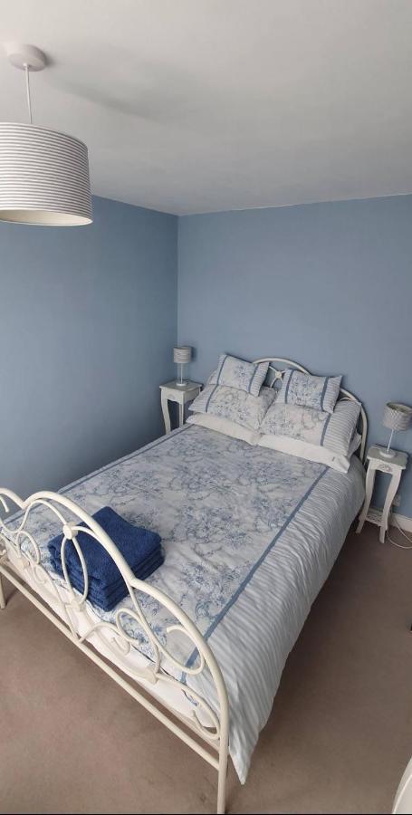 Beautiful 1 Bedroom Cottage With Courtyard. Deal Kültér fotó