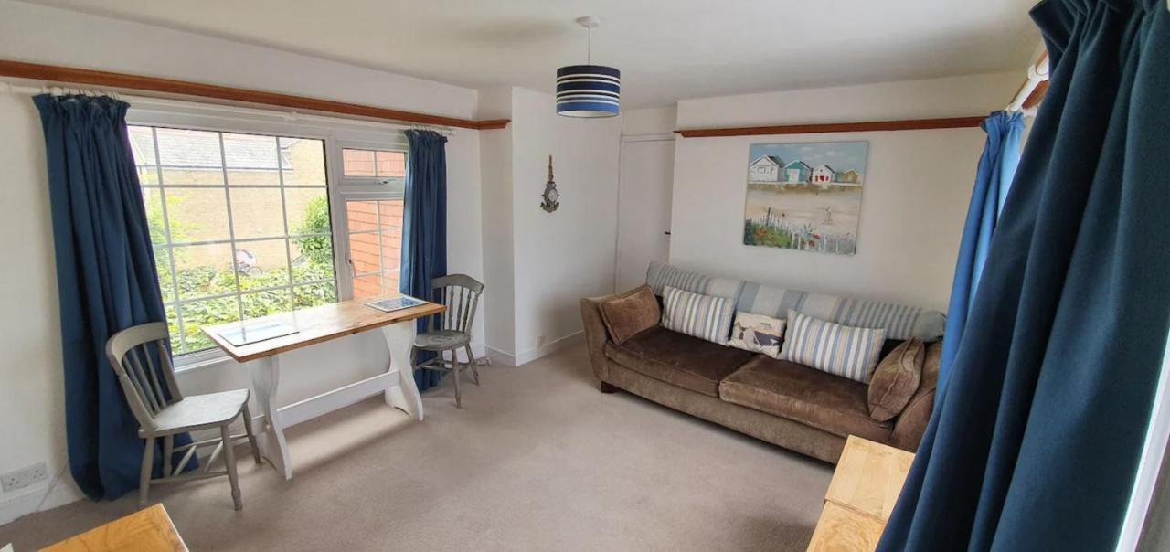 Beautiful 1 Bedroom Cottage With Courtyard. Deal Kültér fotó